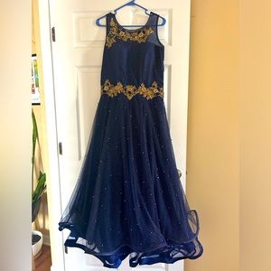 Gorgeous Indian wedding gown navy blue beautiful embroidery handwork flowy 🫶